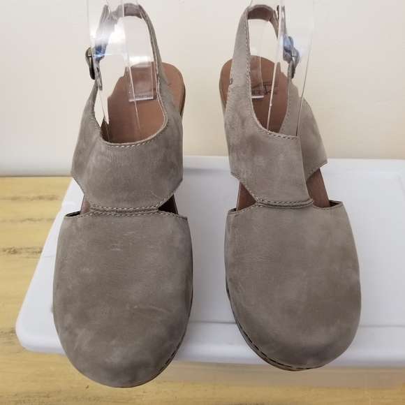 Dansko Riley Slingback Heel Clogs - Picture 4 of 10